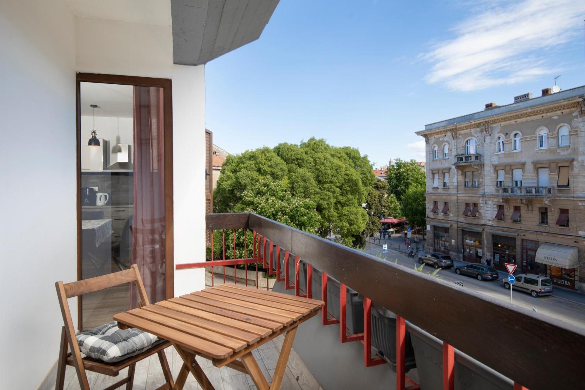 City Market Apartments Pula Exterior foto